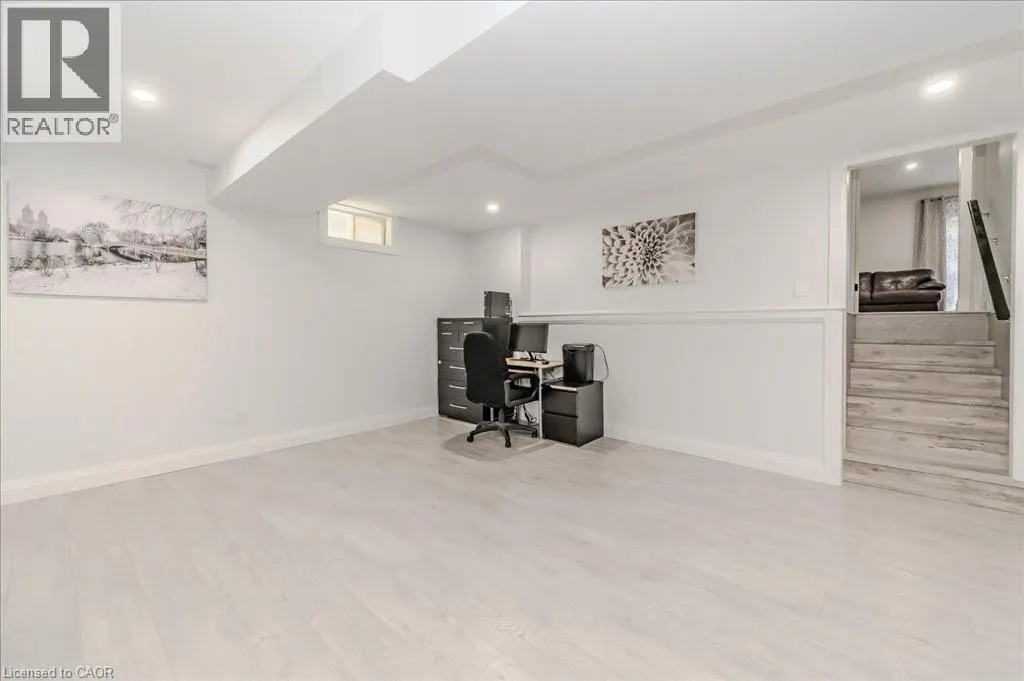 26 LORRAINE Drive