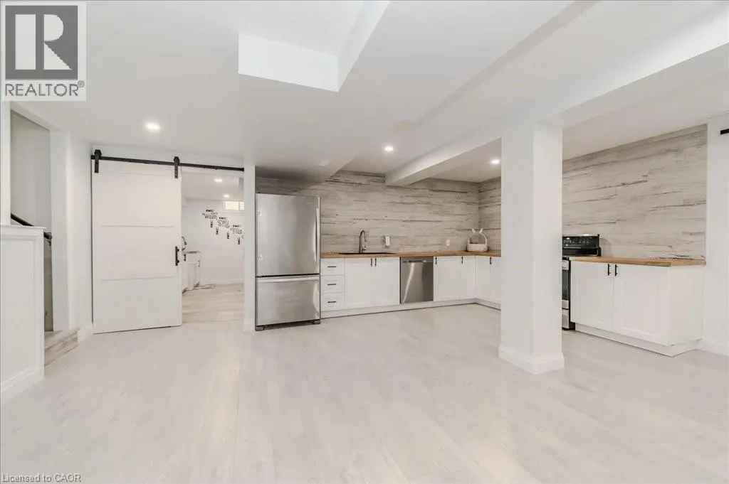 26 LORRAINE Drive