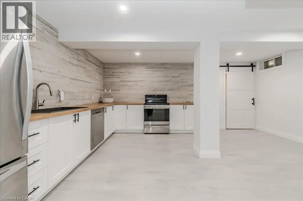 26 LORRAINE Drive