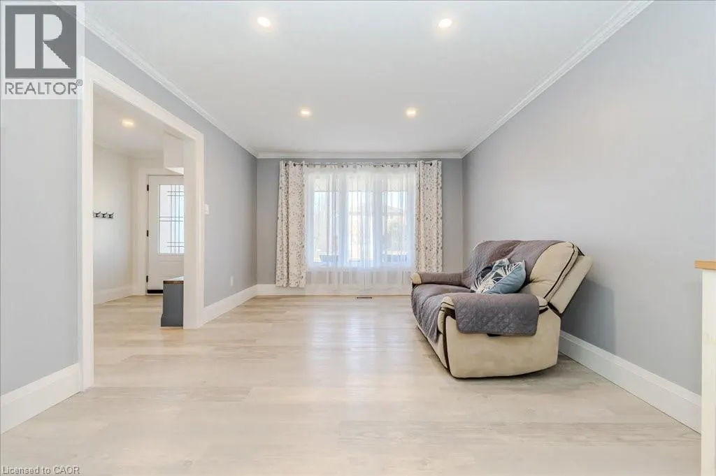 26 LORRAINE Drive