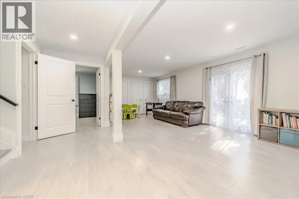 26 LORRAINE Drive