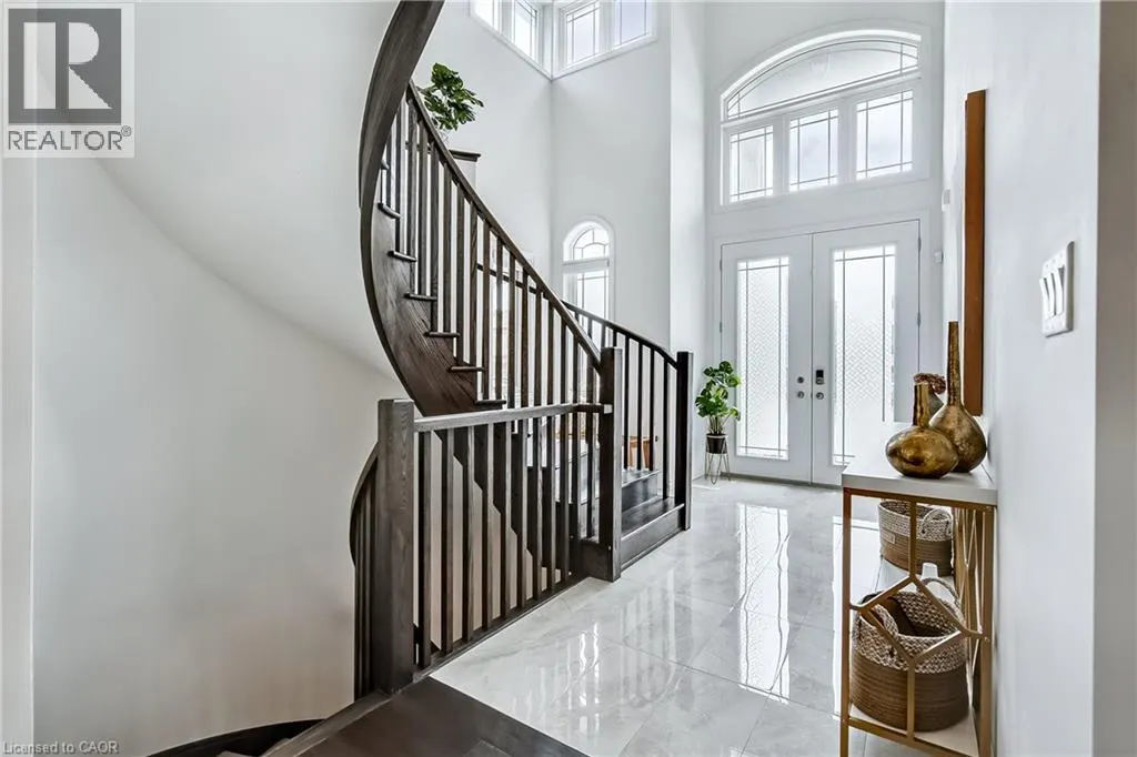 84 COOKE Avenue
