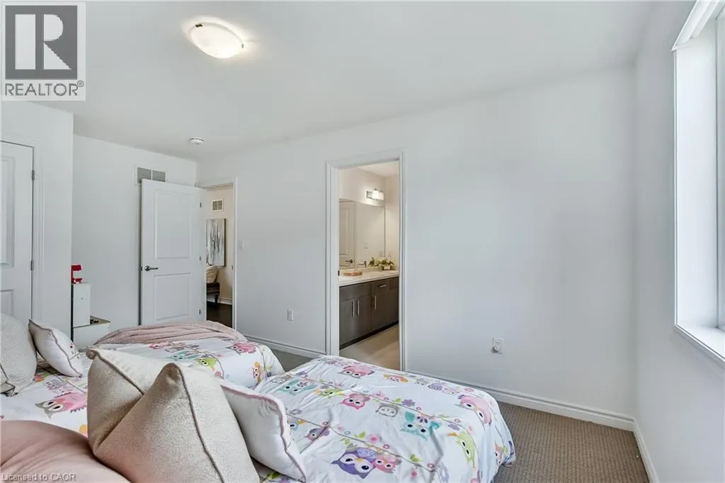 84 COOKE Avenue