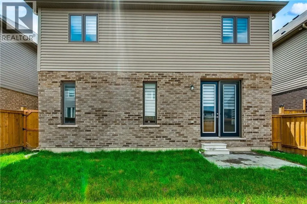 84 COOKE Avenue