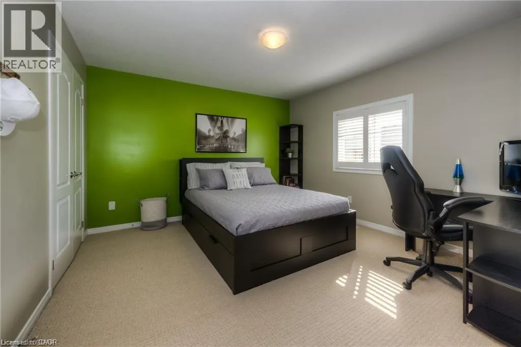 207 HARDCASTLE Drive