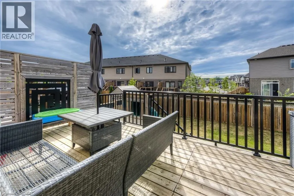 207 HARDCASTLE Drive
