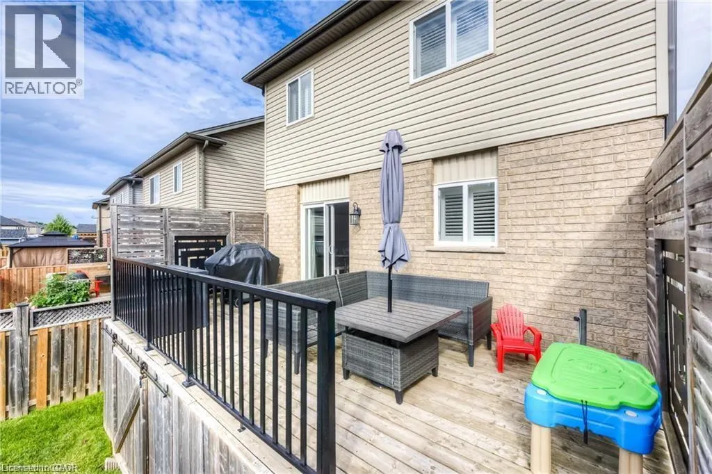207 HARDCASTLE Drive