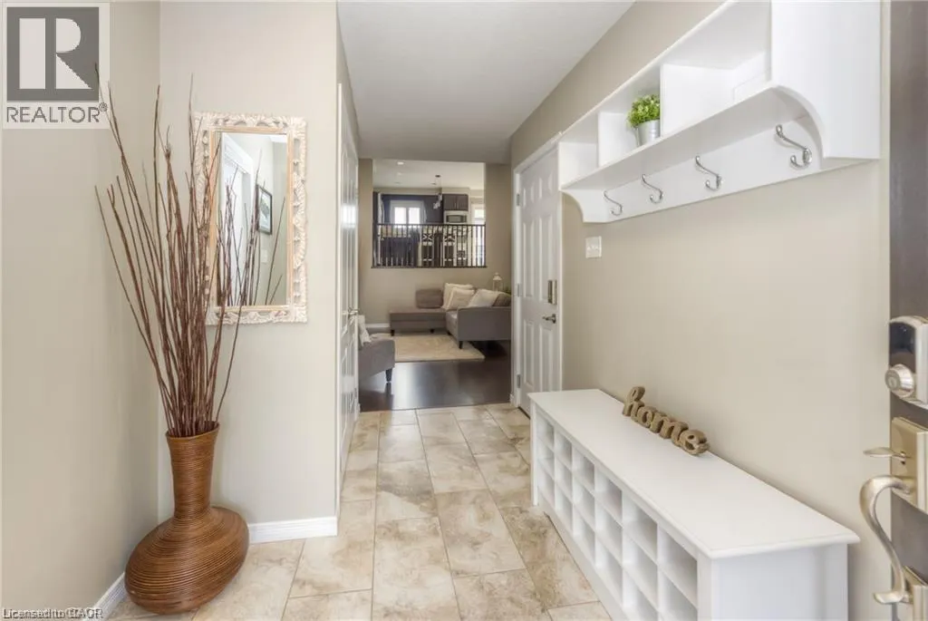 207 HARDCASTLE Drive