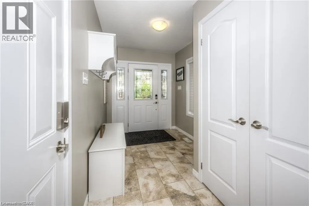 207 HARDCASTLE Drive