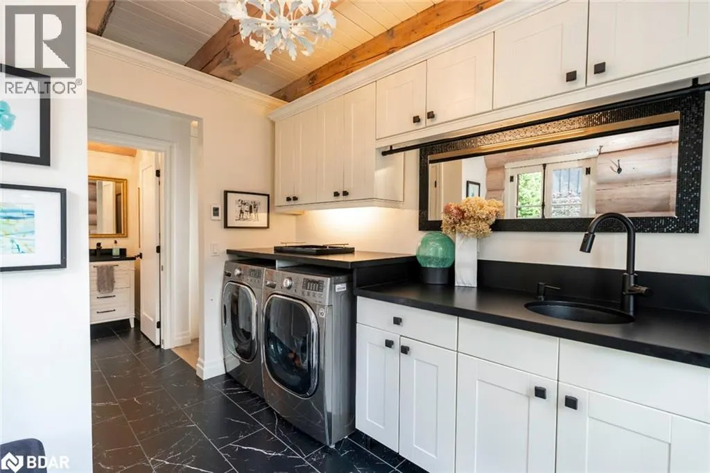 2 SUNNYSIDE Avenue