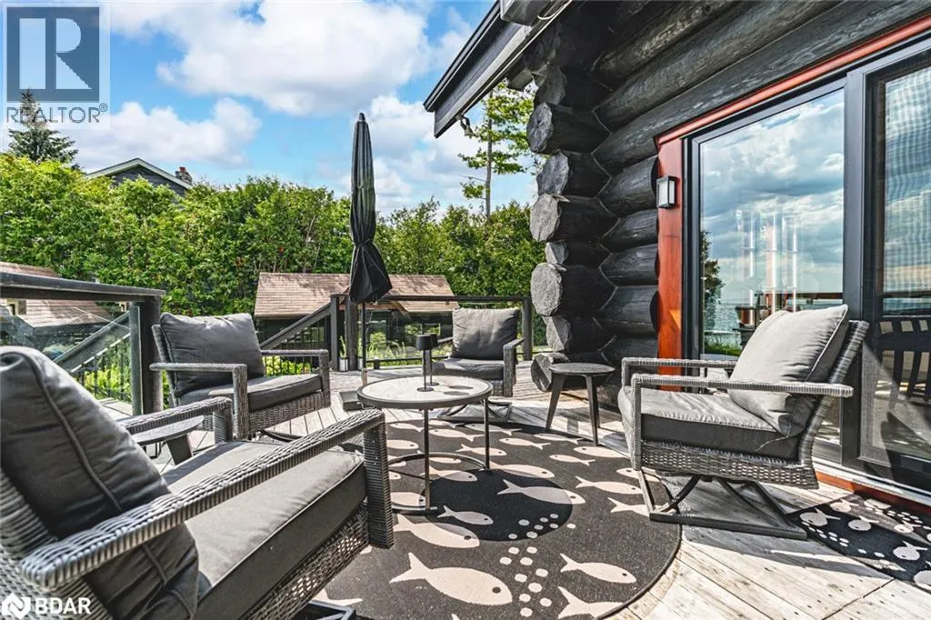 2 SUNNYSIDE Avenue