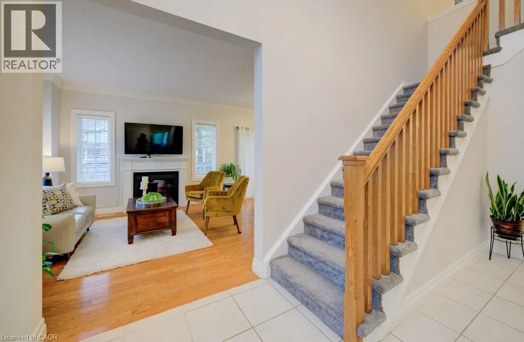 276 SIMS ESTATE Drive Unit# 11, #11