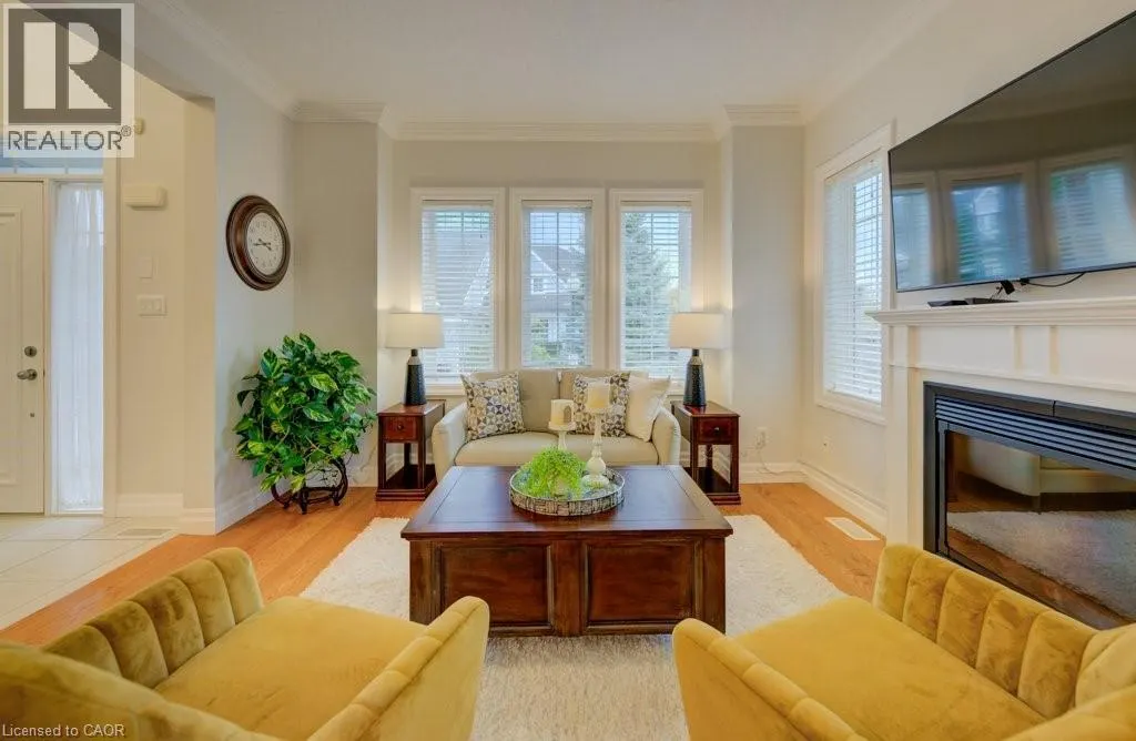 276 SIMS ESTATE Drive Unit# 11, #11