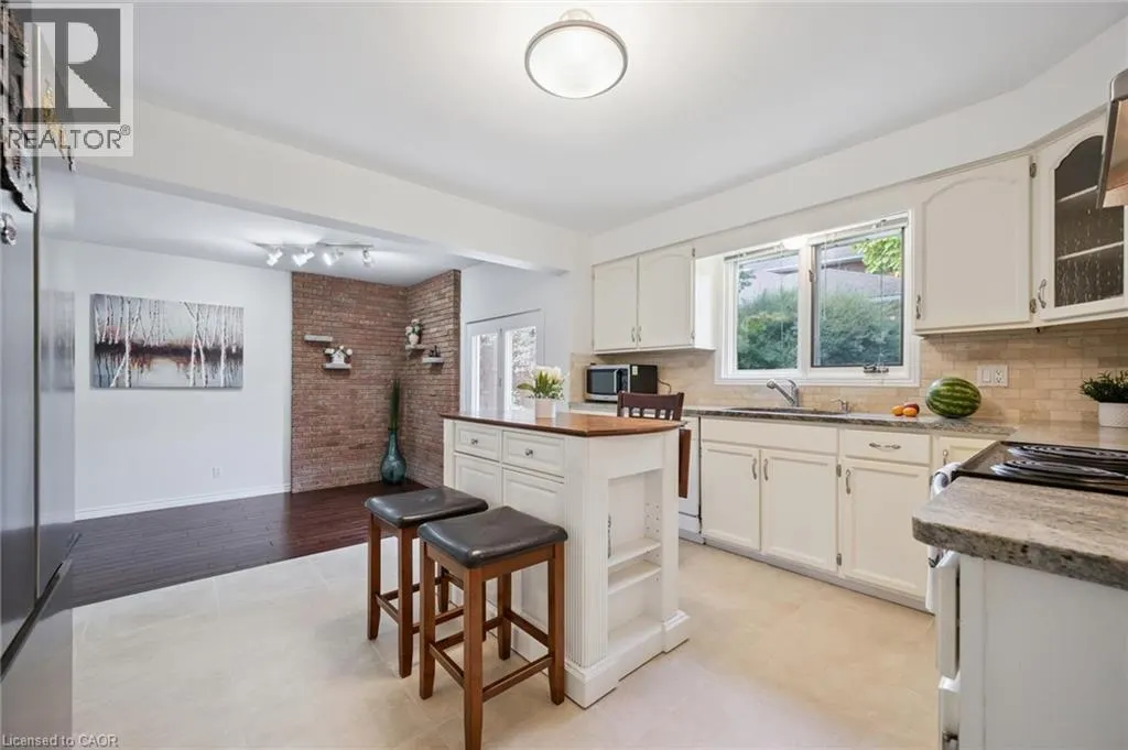599 BEECHWOOD Drive