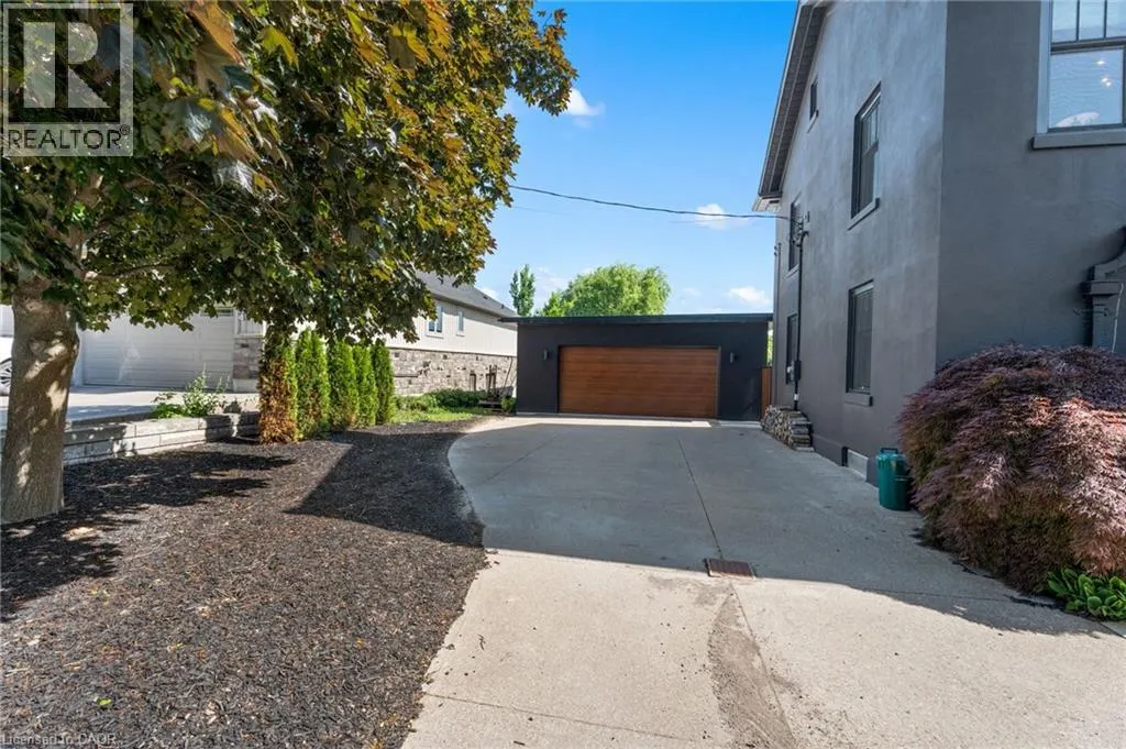 3543 KING Street