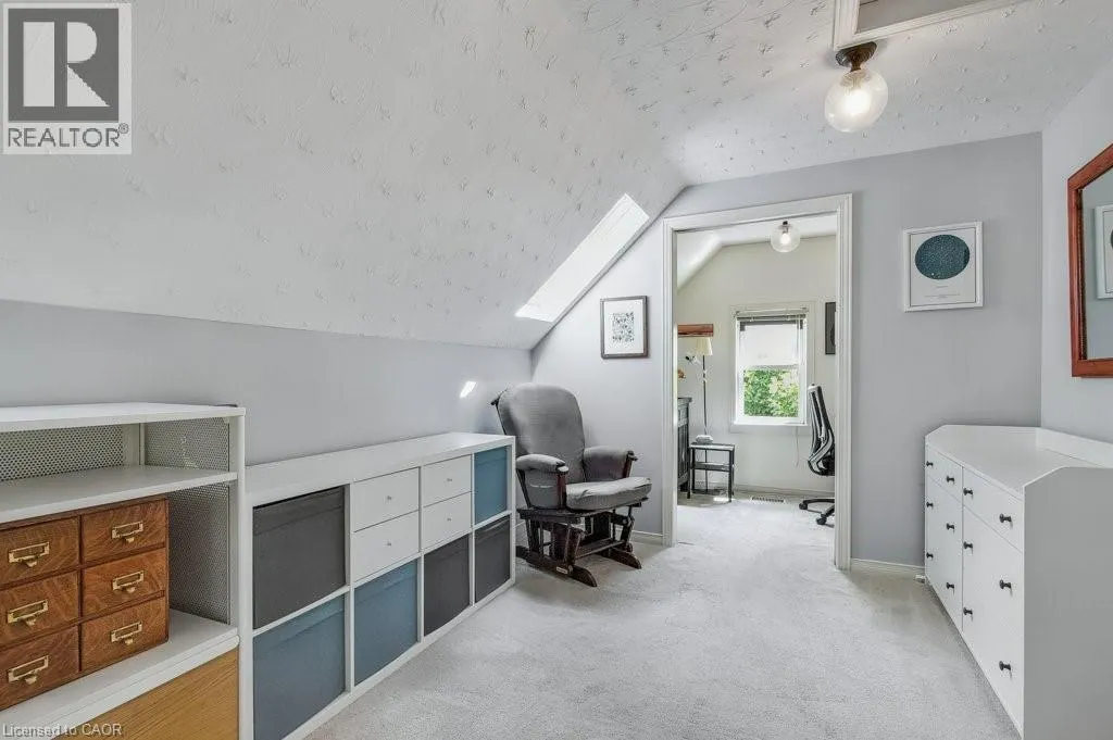 56 JOHN Street W
