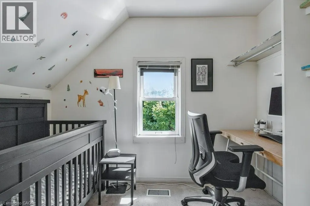 56 JOHN Street W