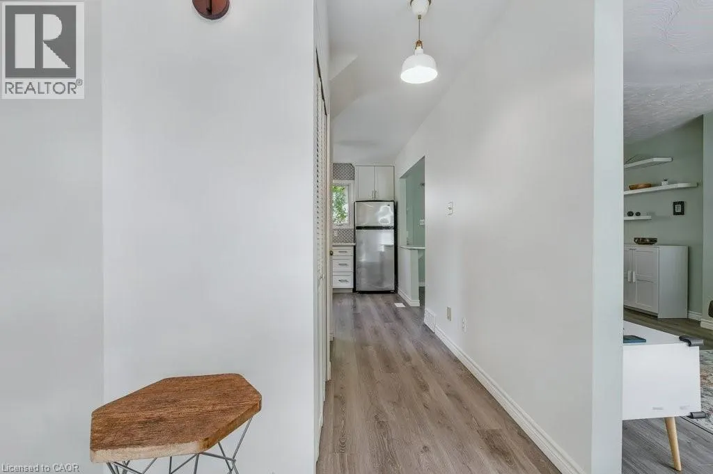 56 JOHN Street W