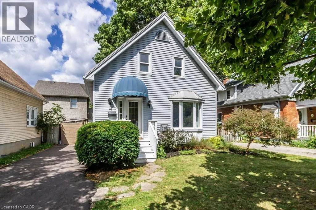 56 JOHN Street W