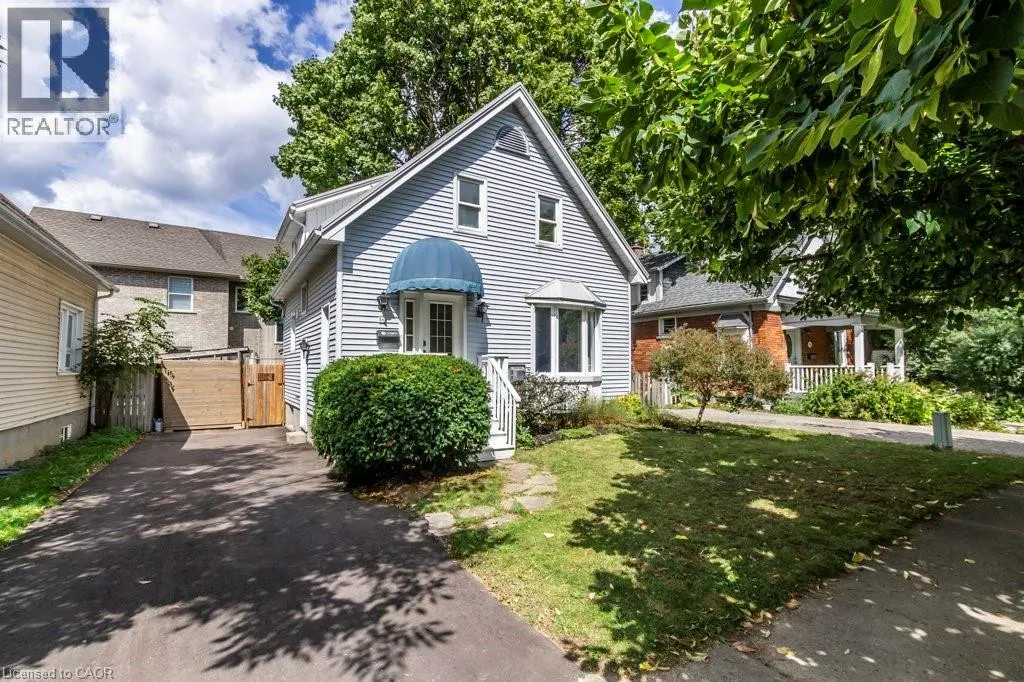 56 JOHN Street W