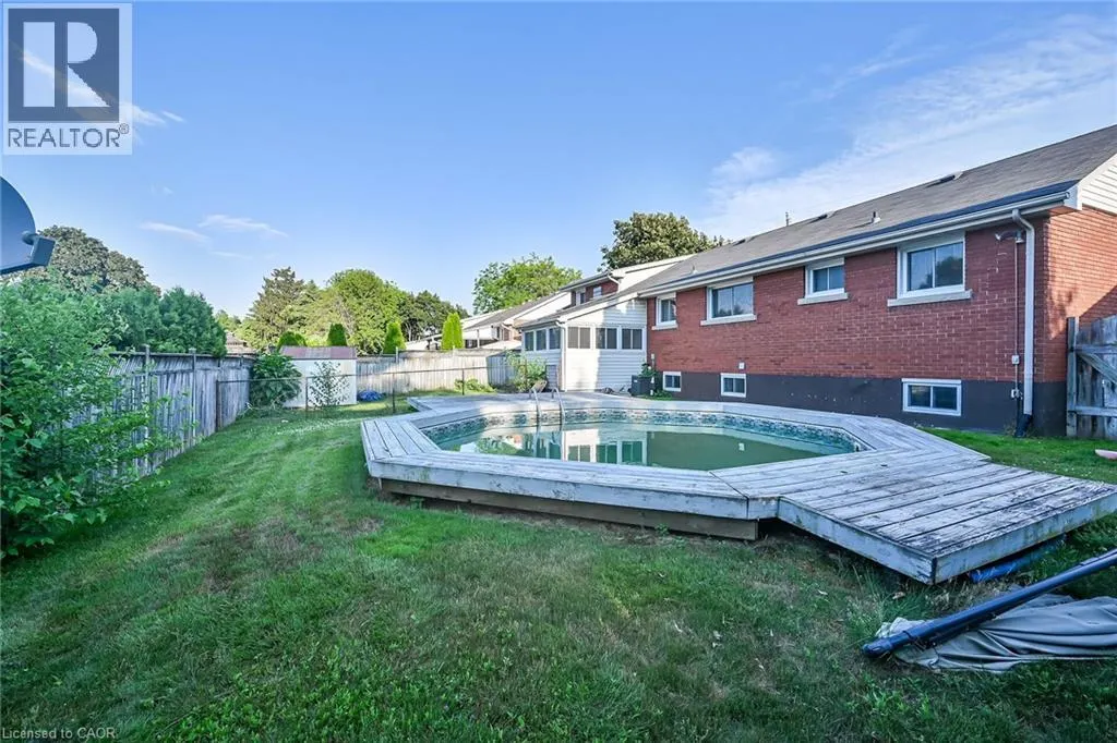 17 BRIERWOOD Avenue