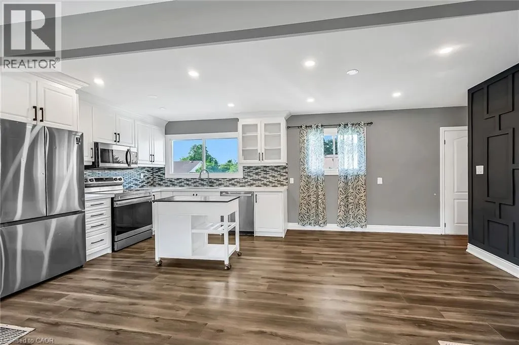 17 BRIERWOOD Avenue