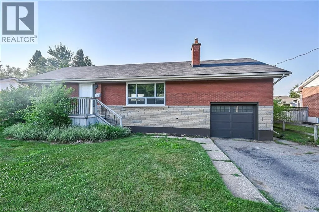 17 BRIERWOOD Avenue
