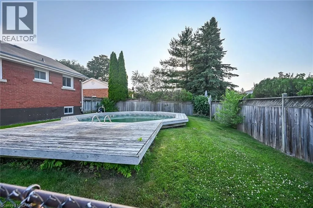 17 BRIERWOOD Avenue