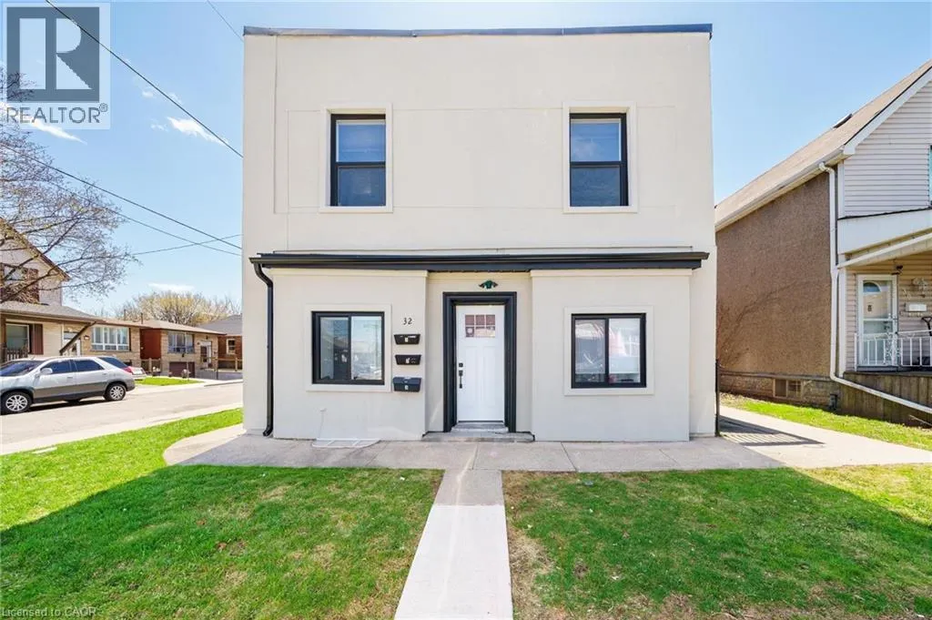 32 BRITANNIA Avenue