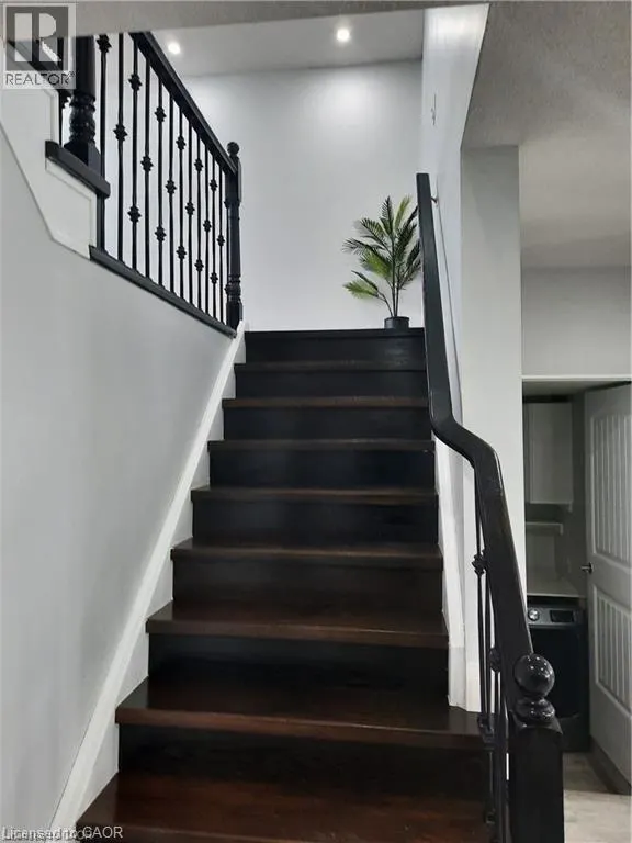 500 SNOWDROP Court