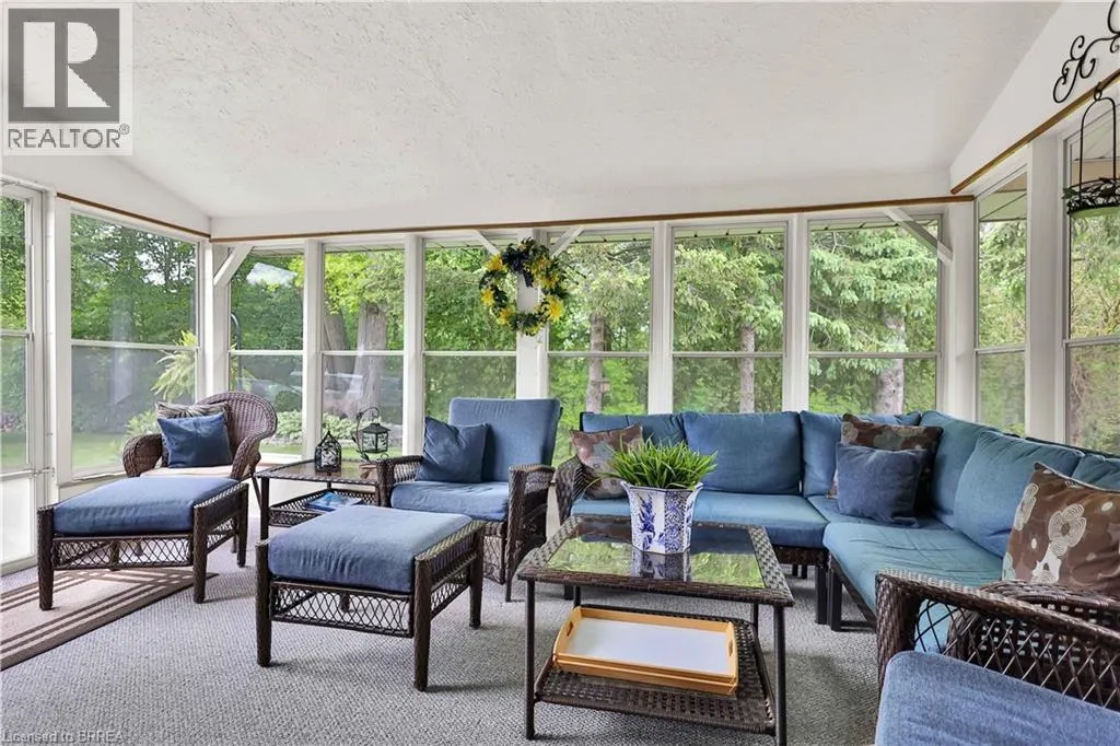 167 GOVERNORS Road E