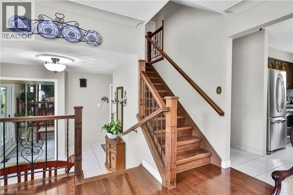 167 GOVERNORS Road E