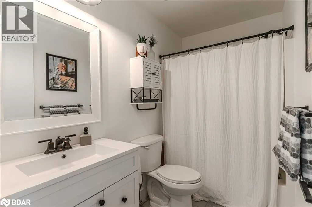 547 OXBOW CRESCENT