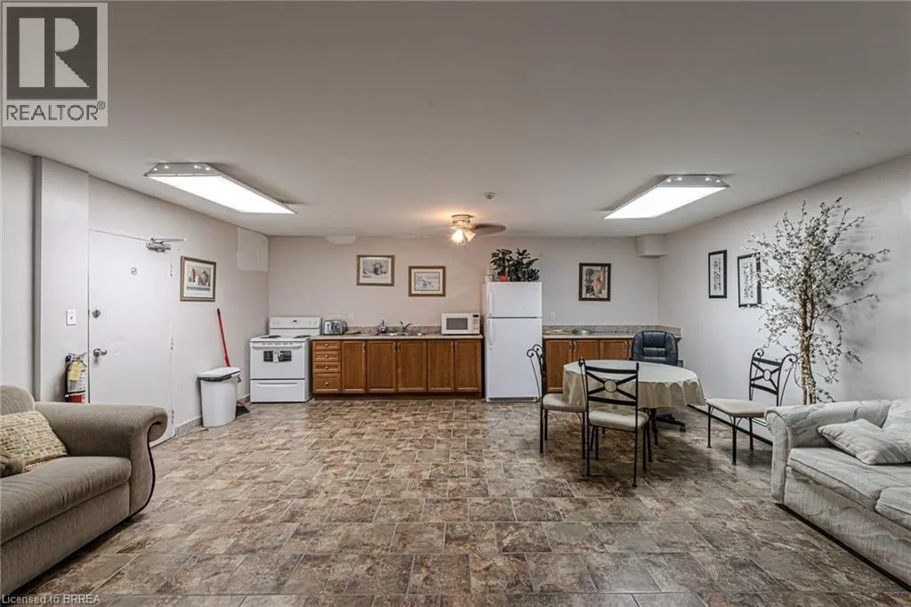 793 COLBORNE Street Unit# 117, #117
