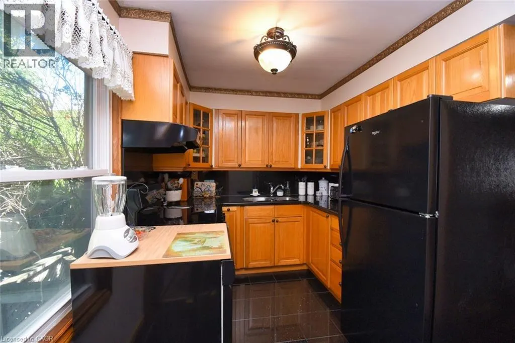 251 EAST 31ST Street