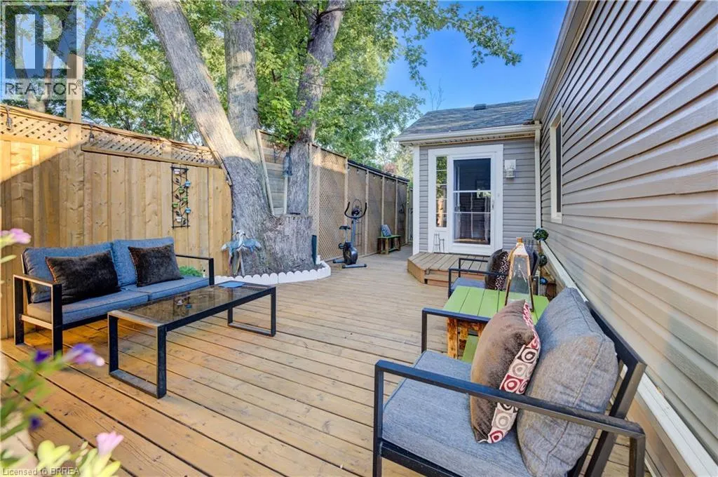 1 LONGFELLOW Avenue