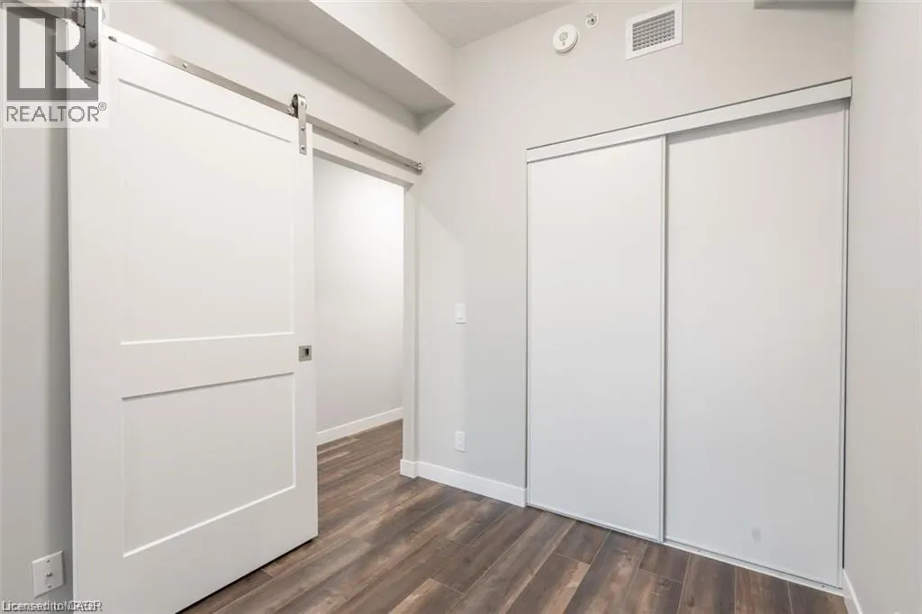 15 QUEEN Street S Unit# 805, #805