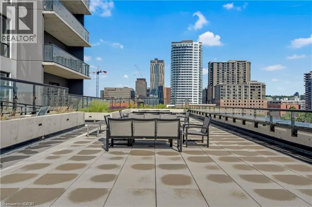 15 QUEEN Street S Unit# 805, #805