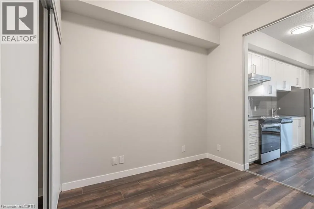 15 QUEEN Street S Unit# 805, #805