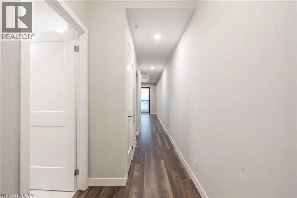 15 QUEEN Street S Unit# 805, #805