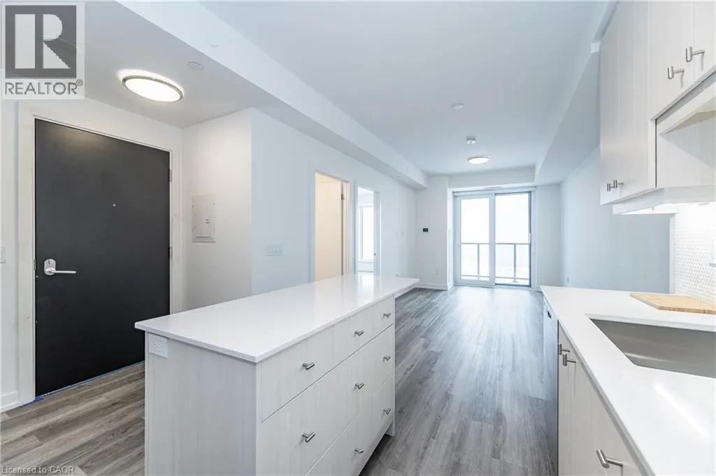 15 WELLINGTON Street S Unit# 907, #907