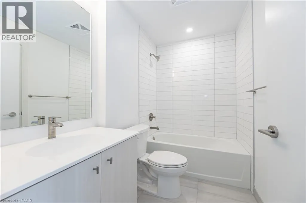 15 WELLINGTON Street S Unit# 907, #907
