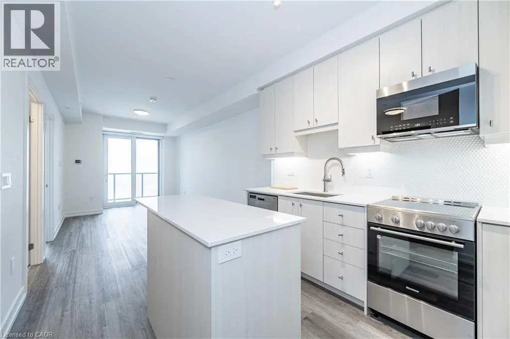 15 WELLINGTON Street S Unit# 907, #907