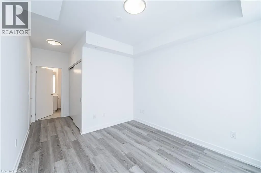 15 WELLINGTON Street S Unit# 907, #907