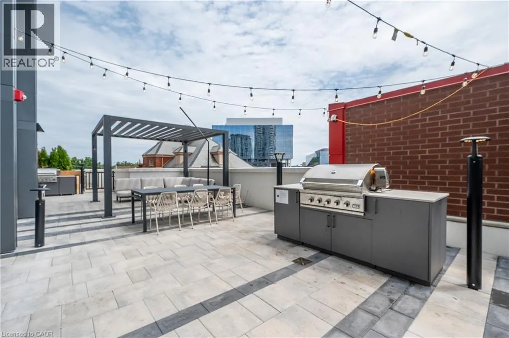 15 WELLINGTON Street S Unit# 907, #907