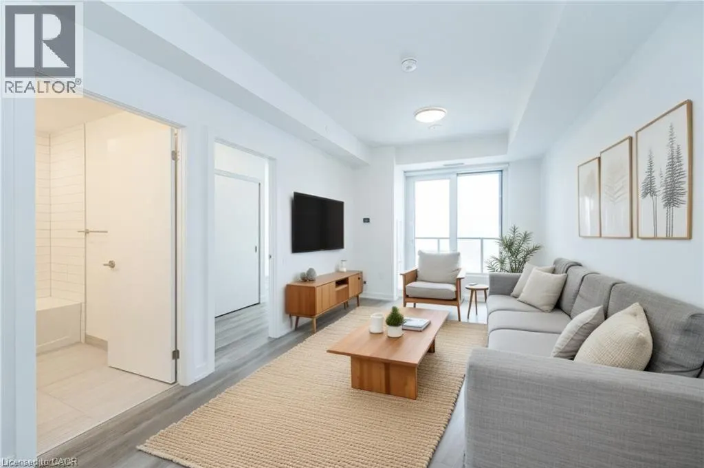 15 WELLINGTON Street S Unit# 907, #907