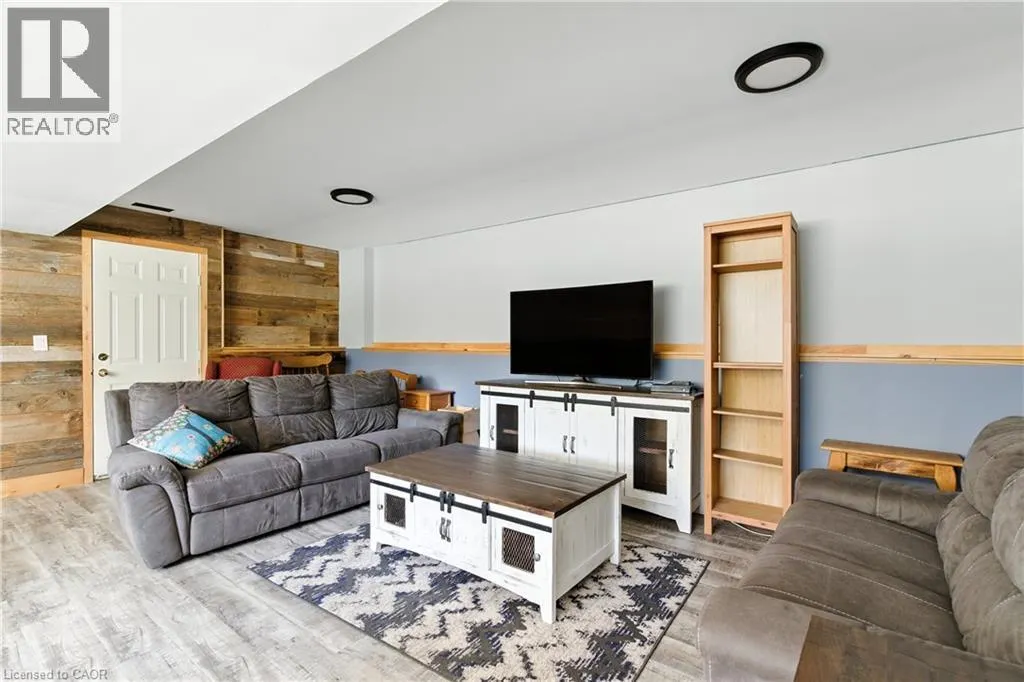 922 BIRD Road