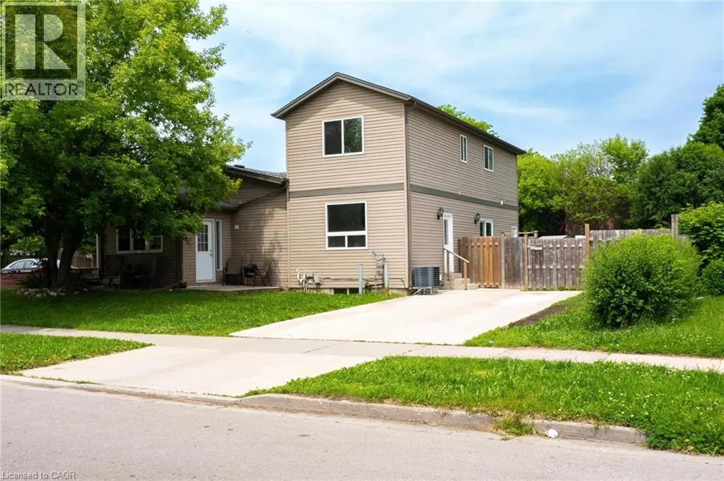 120 JANSEN Avenue