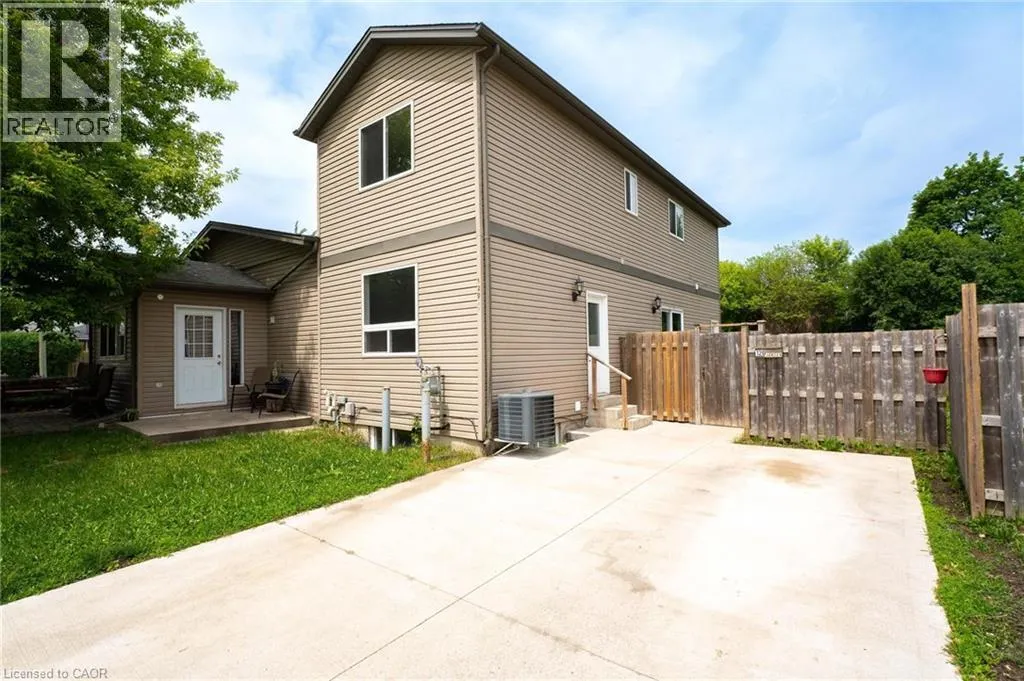 120 JANSEN Avenue