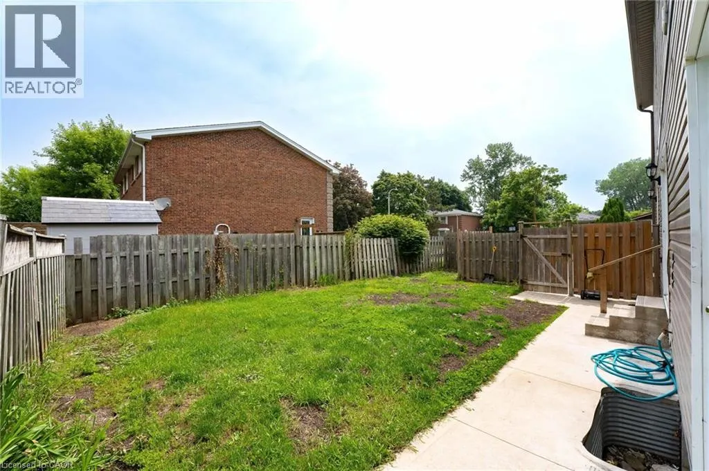 120 JANSEN Avenue